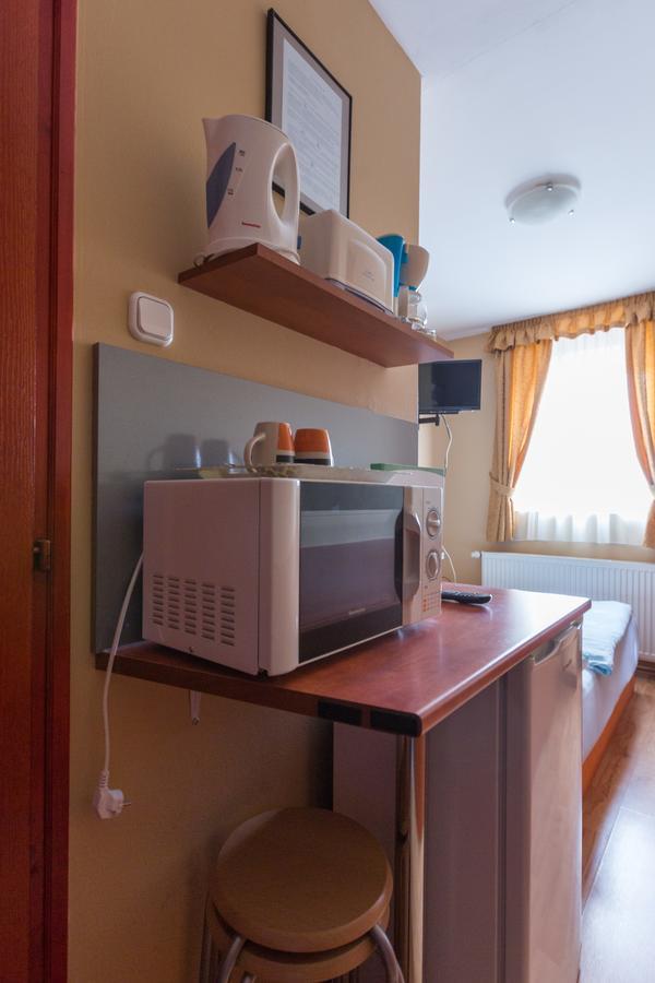 Erika Vendeghaz Hotell Eger Exteriör bild
